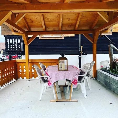 シャレー Le Mazot Troistorrents